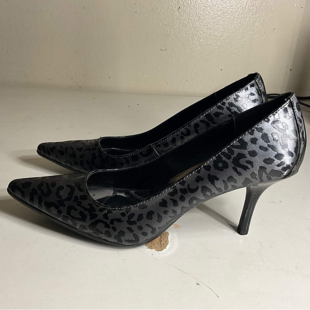 Calvin Klein  Black Heels women’s 6.5 - Picture 4 of 11